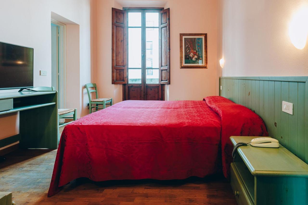 Hotel Savoia E Campana Монтекатини Терме Стая снимка