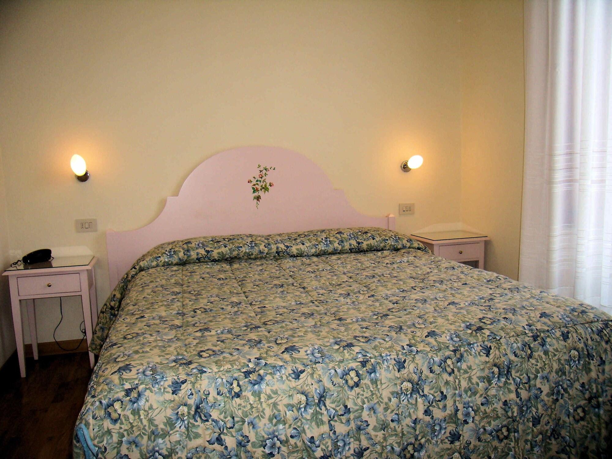 Hotel Savoia E Campana Монтекатини Терме Екстериор снимка