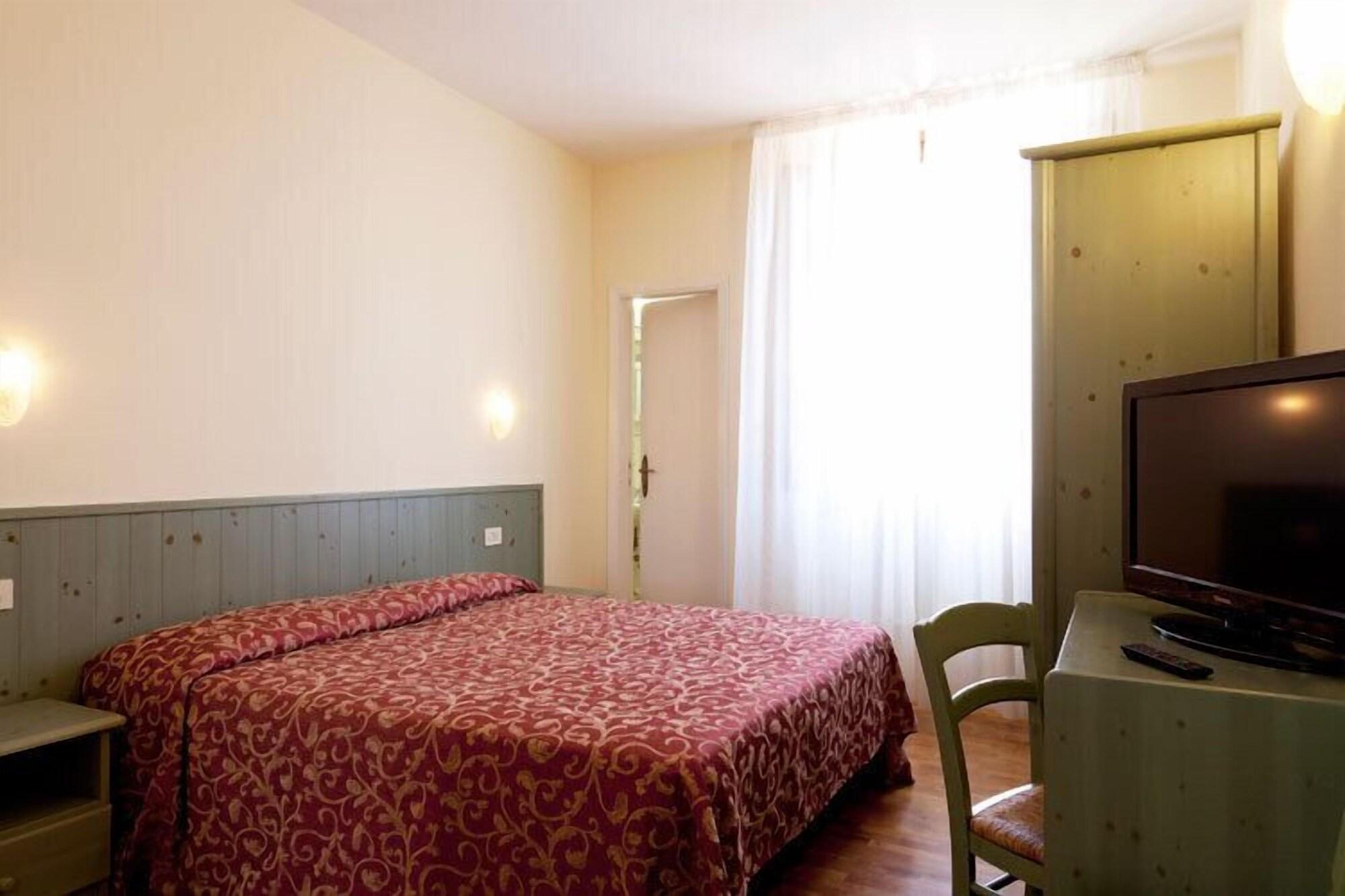 Hotel Savoia E Campana Монтекатини Терме Екстериор снимка
