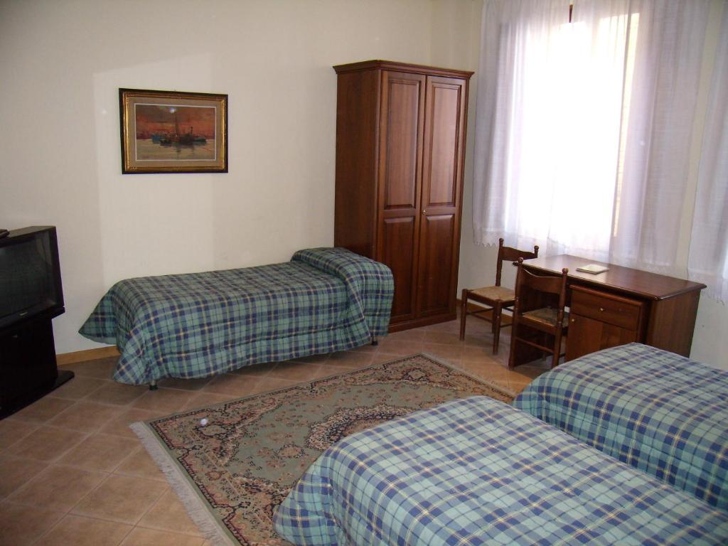 Hotel Savoia E Campana Монтекатини Терме Стая снимка