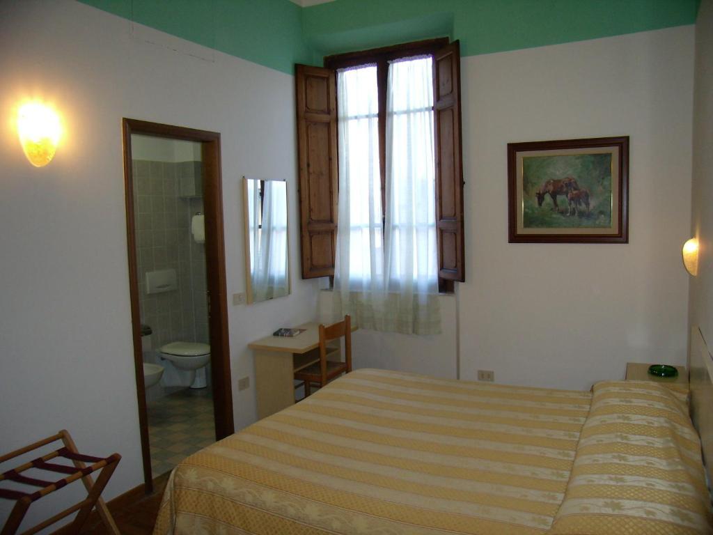 Hotel Savoia E Campana Монтекатини Терме Стая снимка