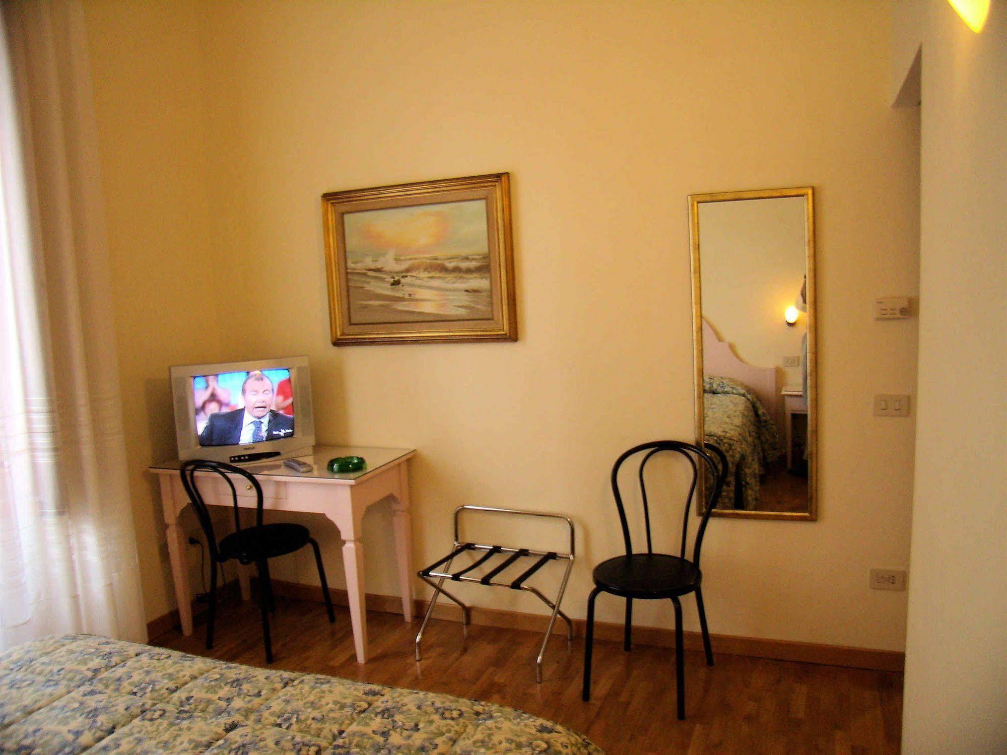 Hotel Savoia E Campana Монтекатини Терме Екстериор снимка
